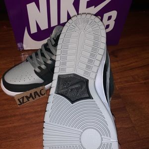 Nike SB Dunk Low “J-Pack Shadow”